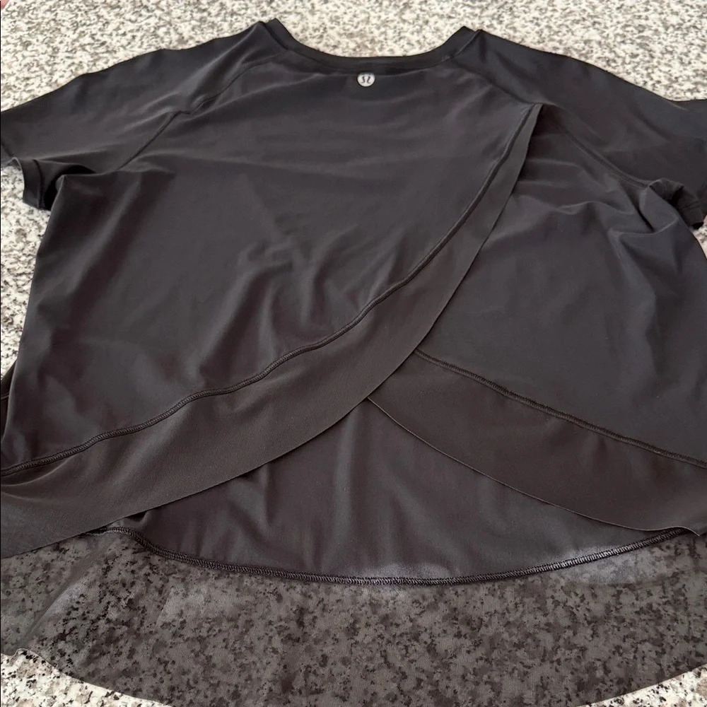 Lululemon Athletica Black Cross Back Short Sleeve Top w/Sheer trim Sz 6 - Picture 9 of 9